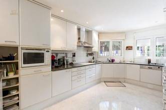 Thumbnail von ***Hochwertige Villa mit Pool, großzügigen Räumen und alles auf einer Ebene***