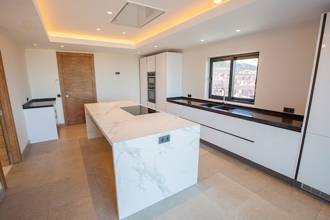 Thumbnail von Luxus-Villa in Atalaya R2805584