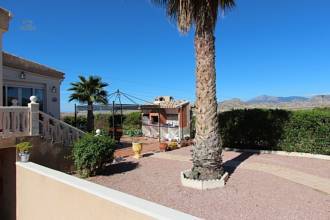 Thumbnail von ***Sehr schöne Villa mit Pool, Gästeappartement und Panoramablick***