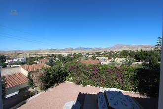 Thumbnail von ***Sehr schöne Villa mit Pool, Gästeappartement und Panoramablick***