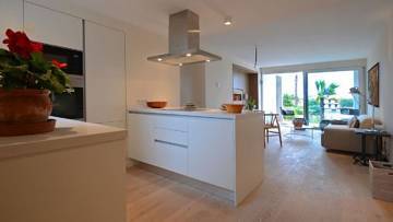 Thumbnail von ***Luxuriöse 3-Schlafzimmer-Erdgeschosswohnungen nur 120 m vom Hafen***