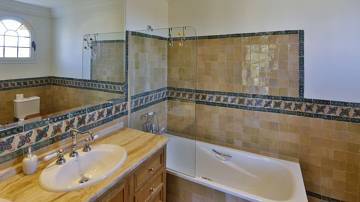 Thumbnail von Luxus-Villa in El Paraiso R2808398