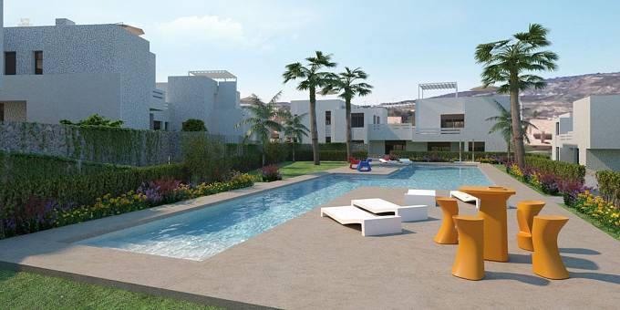 ***Hübsche Erdgeschoss-Appartements mit privaten Gärten und Gemeinschaftspool in sehr schöner Golfanlage***