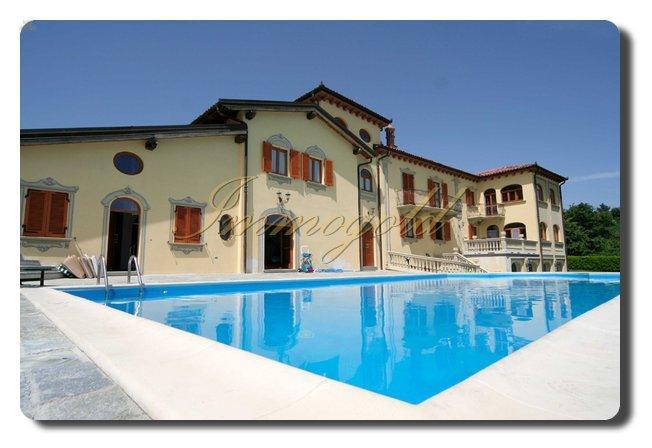 Immogold, Süd-Piemont luxuriöse Panorama Villa in der Region Dogliani