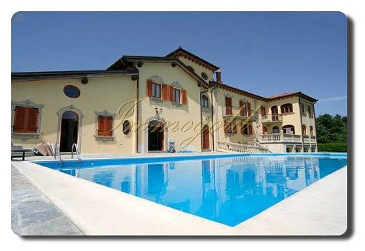 Immogold, Süd-Piemont luxuriöse Panorama Villa in der Region Dogliani