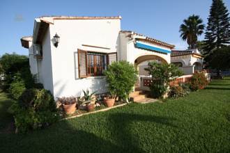 Thumbnail von ***Kleine Villa in einer sehr gepflegten Urbanisation mit Gemeinschaftspool***