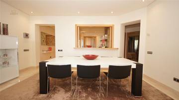 Thumbnail von Luxus-Wohnung in Sierra Blanca R2727791