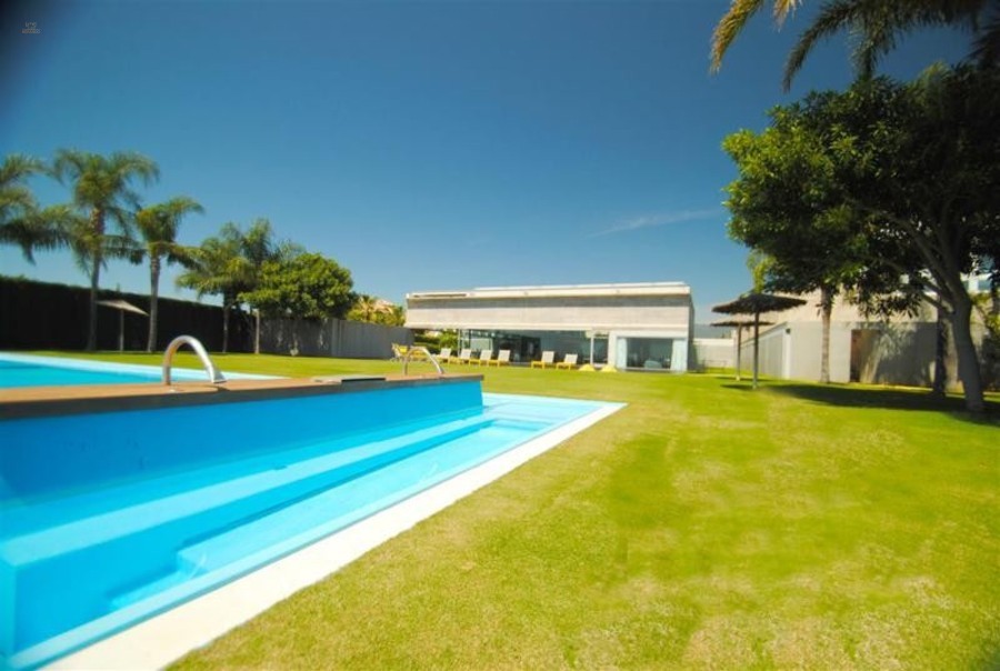 Luxus-Villa in Los Flamingos R2422760