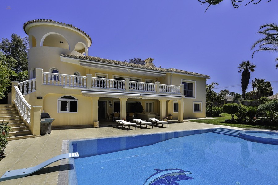 Luxus-Villa in Marbesa R2727641