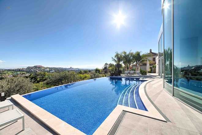 Luxus-Villa in La Quinta R2633609 