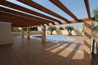 Thumbnail von ***Großzügige und komplett renovierte, charmante und ebenerdige Villa***