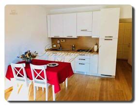 Thumbnail von Immogold total renovierte Wohnung in schöner ruhiger Parkanlage mit Pool im Zentrum von Luino.