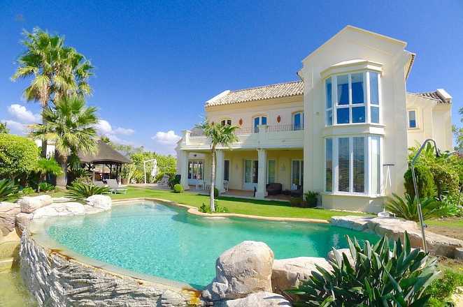 Luxus-Villa in La Quinta R2770265 