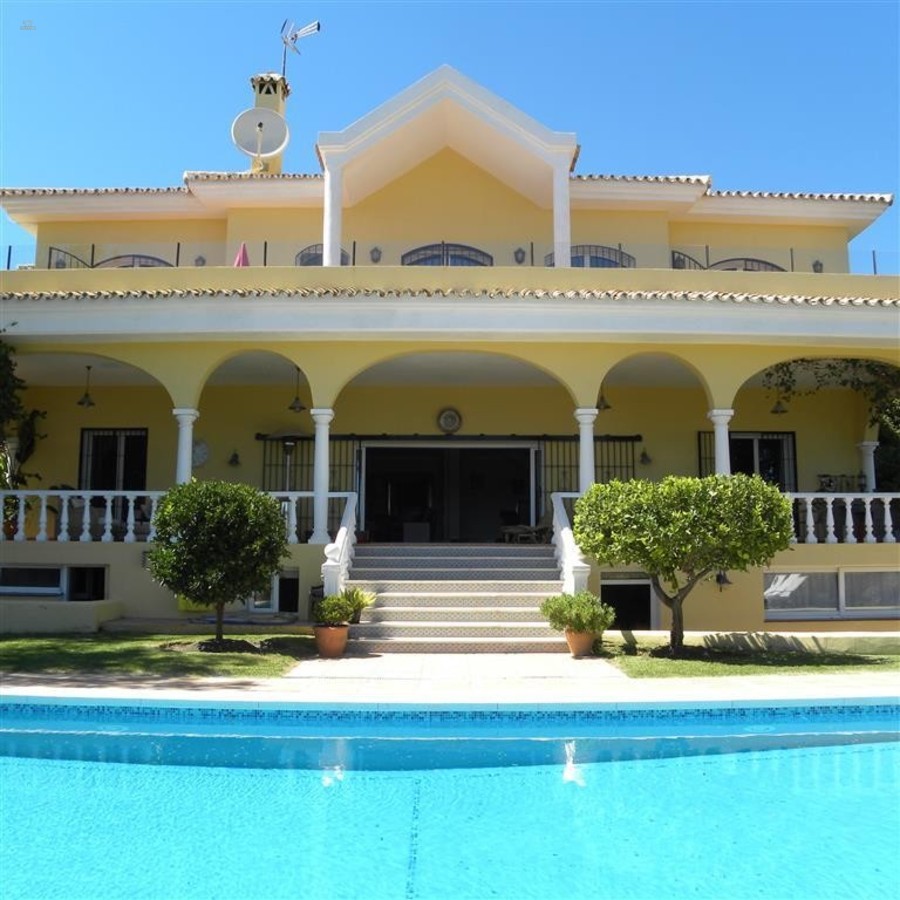 Luxus-Villa in Benahavis R2737019
