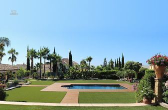 Thumbnail von Luxus-Villa in El Paraiso R2696153