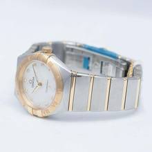 Thumbnail von Omega Constellation 131.20.28.60.55.002 - Constellation Manhattan Quartz 28 mm Quartz White Dial Diamonds Yell </h1>