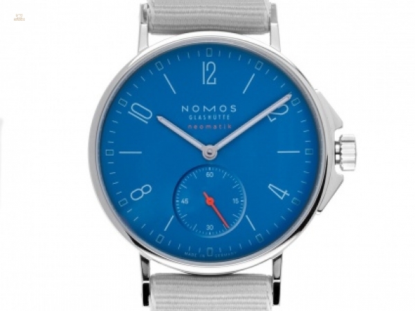 Nomos Ahoi Neomatik Signalblau