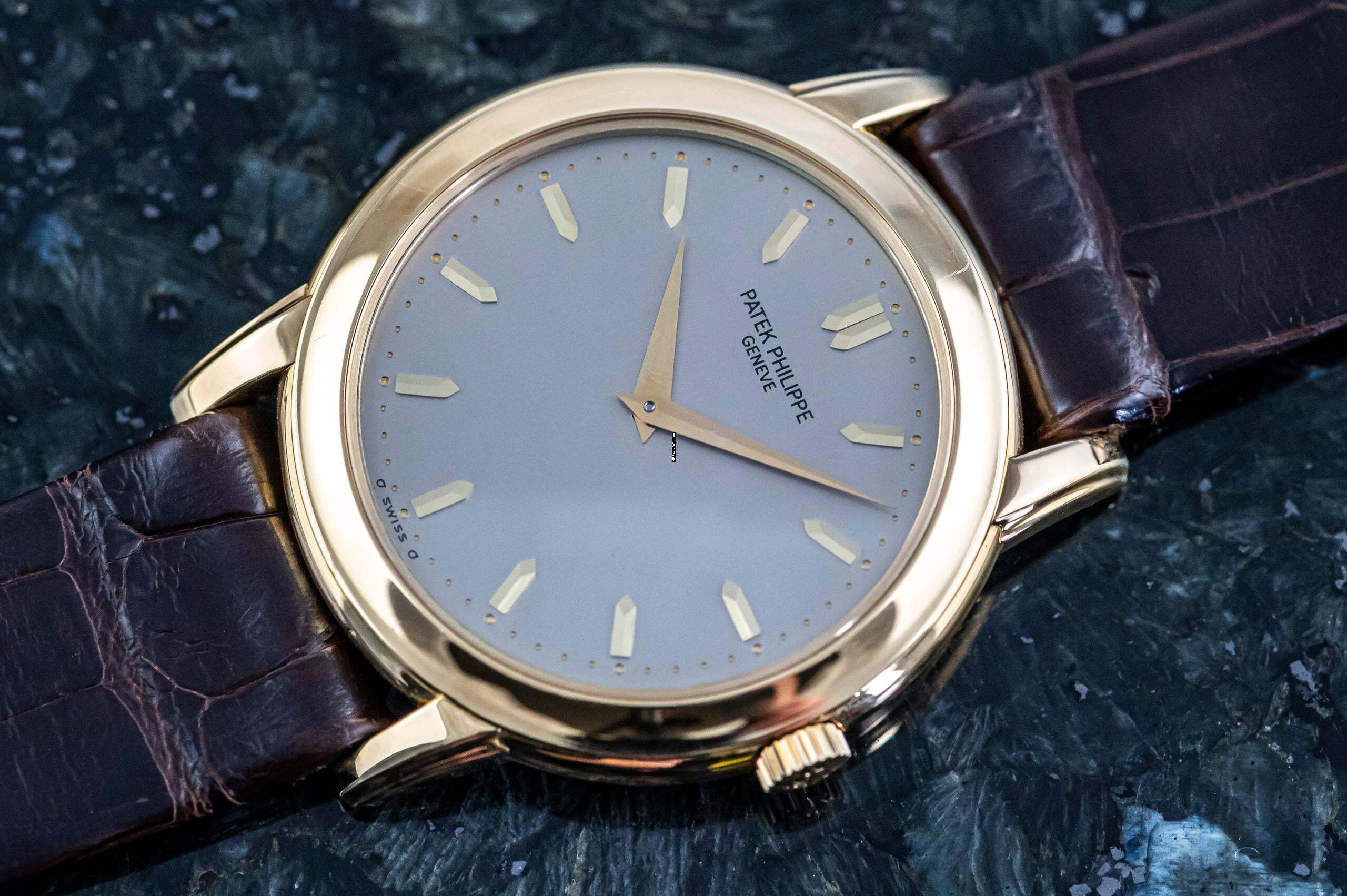 Patek Philippe Calatrava 5032 | Cal. 240 Automatic | 36 mm | fondello avvitato