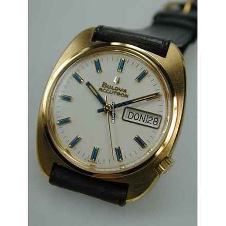  Bulova Accutron HAU Day-Date 