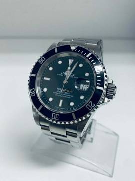  Rolex Submariner Date 16610 - VINTAGE - Box & Papers 