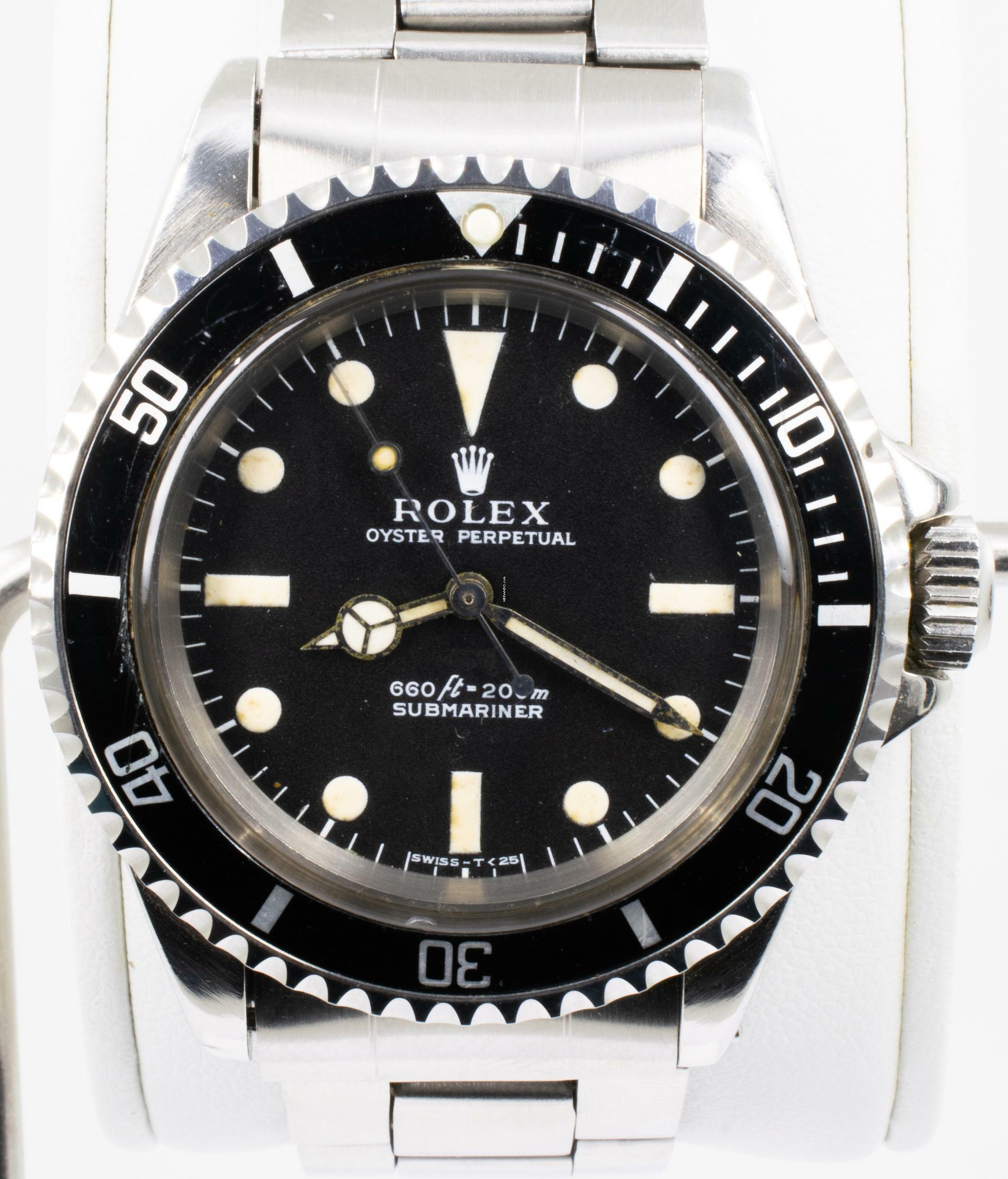 Rolex Submariner (No Date) 1969 Submariner 5513 Non-serif dial Full Set with tags and 200m anchor