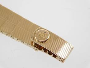 Thumbnail von Patek Philippe Damenuhr massiv 18 Karat Gelbgold Handaufzug sehr selten