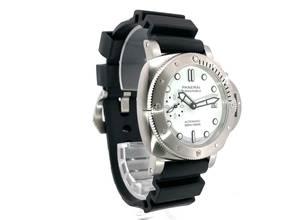 Thumbnail von Panerai Submersible Automatic 42 PAM02223 </h1>