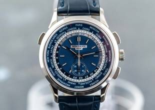 Thumbnail von Patek Philippe World Time Chronograph 5930G-001 | Full Set 2018 | Whitegold