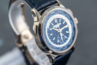 Thumbnail von Patek Philippe World Time Chronograph 5930G-001 | Full Set 2018 | Whitegold