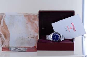 Thumbnail von Tudor Submariner Medium blue Dial Klassiker Stahlband Unisex 36mm B+P </h1>