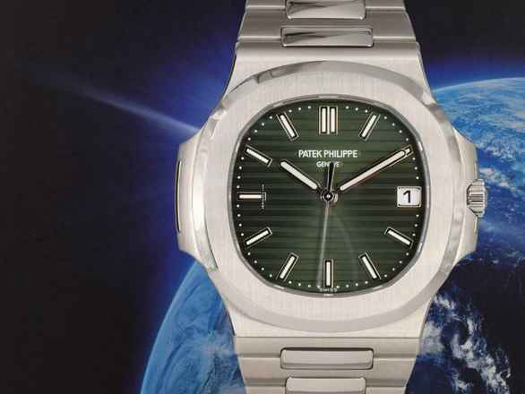  Patek Philippe Nautilus 5711/1a-014 Green Dial New 2021  
