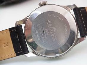 Thumbnail von Breitling Chronomat 41 9808 Chronomat Quartz 32768 Hz Cal. 352 Vintage Herrenuhr Ø 41mm </h1>