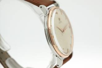Thumbnail von Omega Automatic Jumbo Ref. 2481-1 18K Rose Gold Bezel Honeycomb Dial Tear Drop Lugs