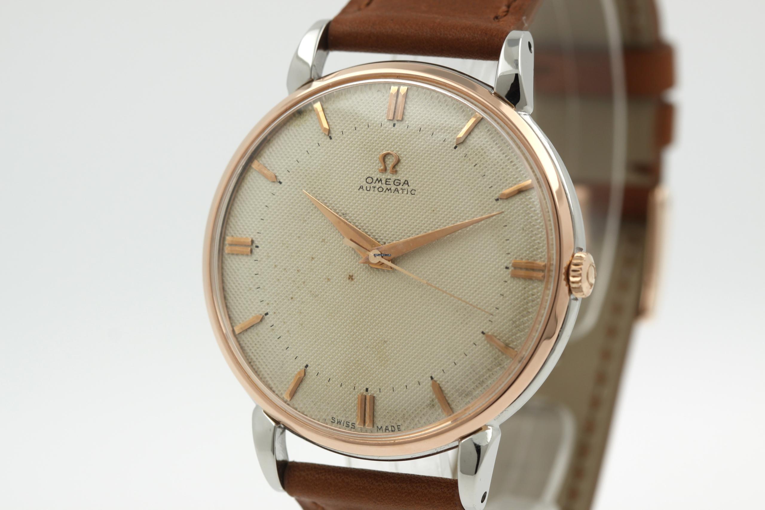 Omega Automatic Jumbo Ref. 2481-1 18K Rose Gold Bezel Honeycomb Dial Tear Drop Lugs