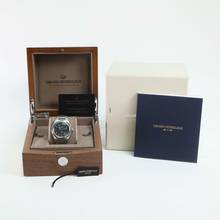 Thumbnail von Girard Perregaux Laureato Steel Black Dial NEW </h1>