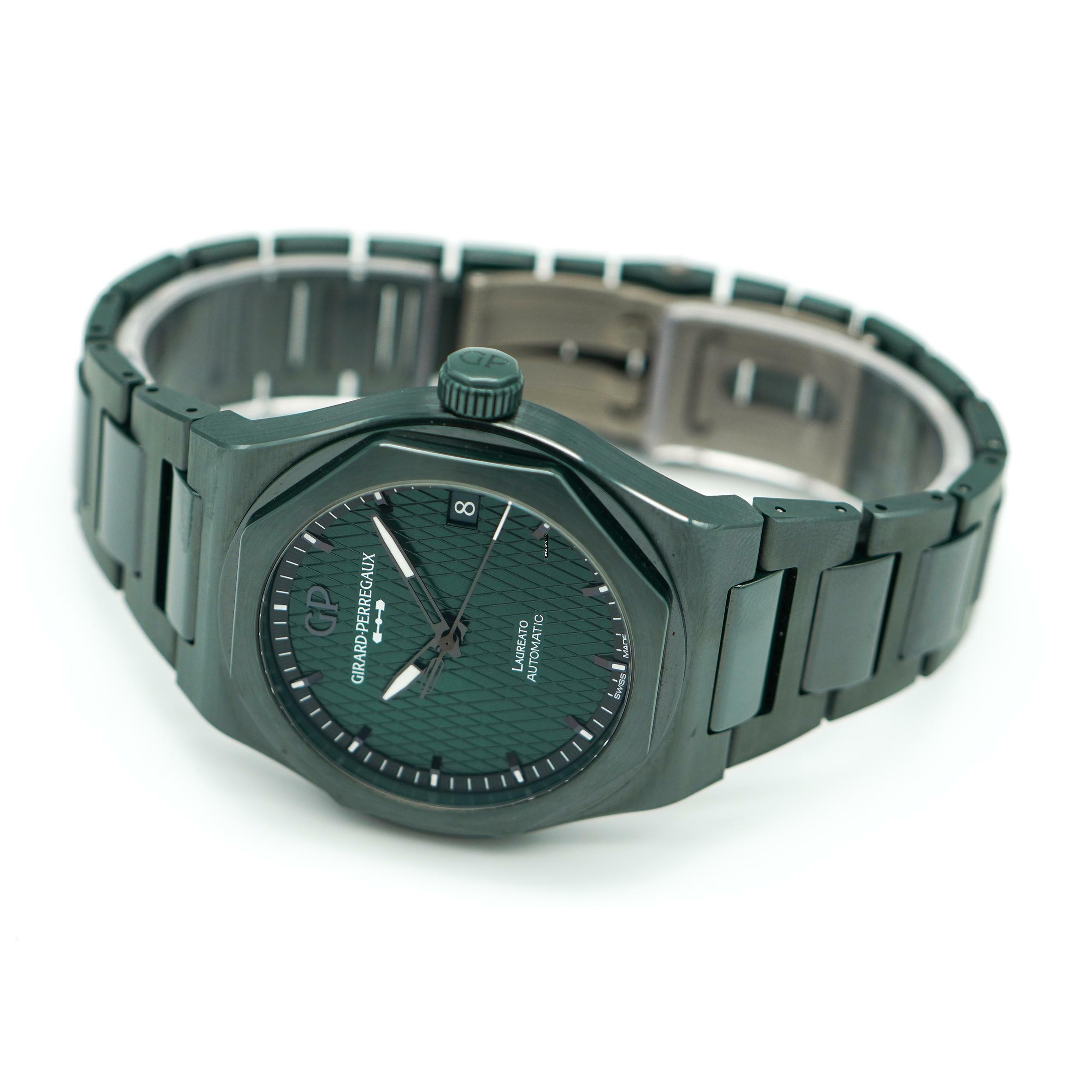 Girard Perregaux Laureato Aston Martin Laureato 42mm