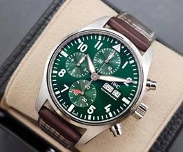 Thumbnail von IWC Fliegeruhr Chronograph Pilot Chronograph 41mm IW388103 Green Dial Unworn/New Condition Full Set 1-2026