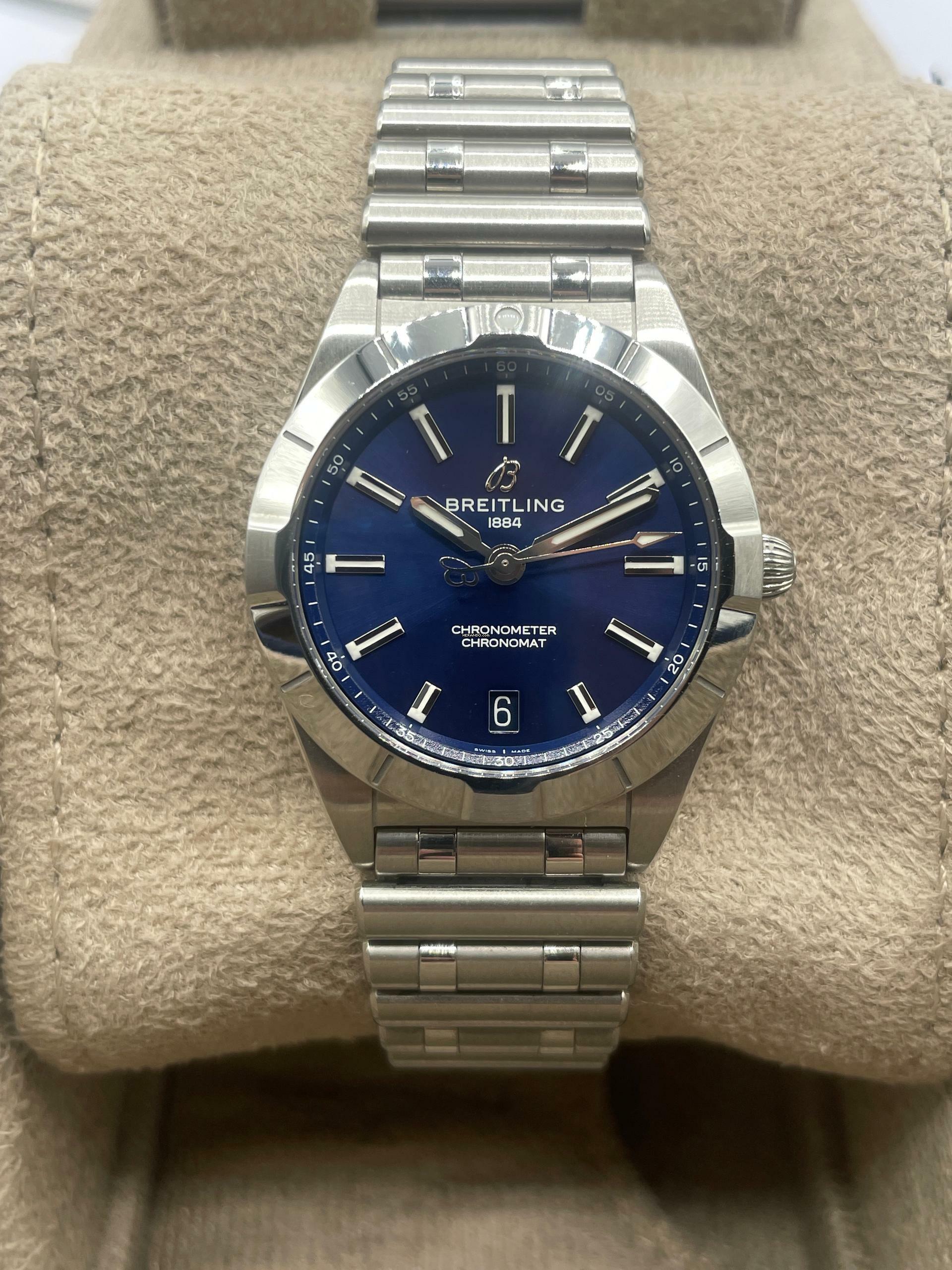 Breitling Chronomat 32 BLUE DIAL VERY NICE CONDITION WITH BOX&PAPERS 2022