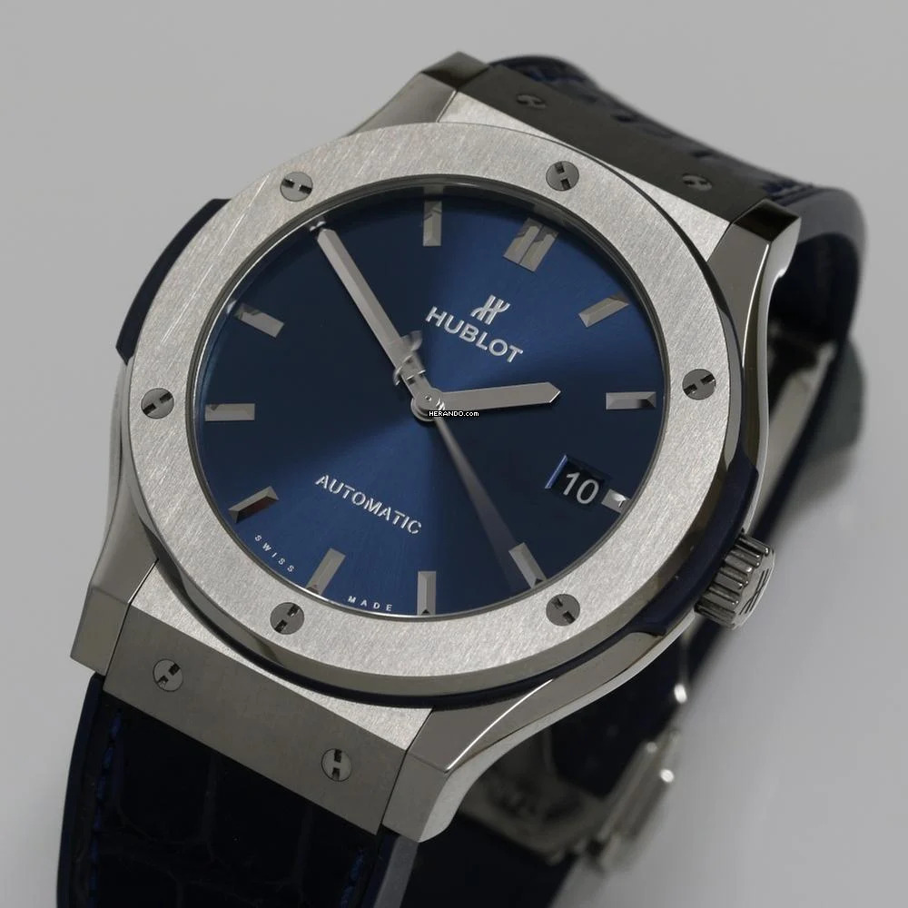 Hublot Classic Fusion Blue 565.NX.7170.LR </h1>