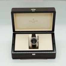 Thumbnail von Patek Philippe Annual Calendar Chronograph 5905P-010 </h1>