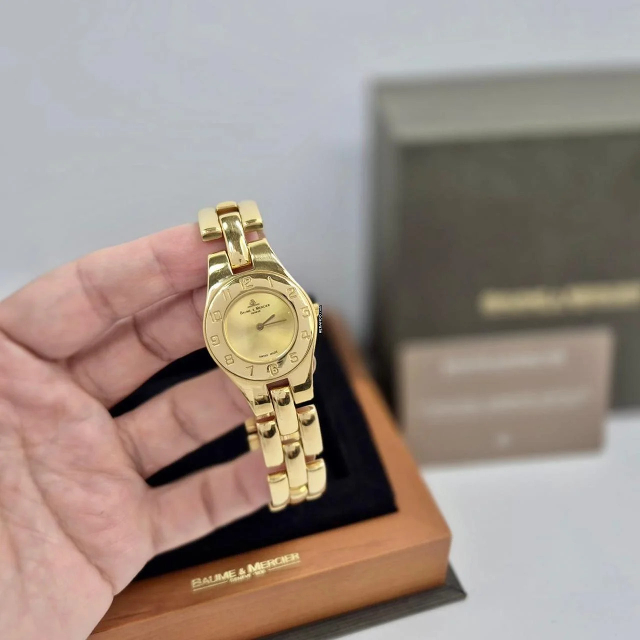 Baume & Mercier Linea Ladies Full Gold 27mm Quartz Completo