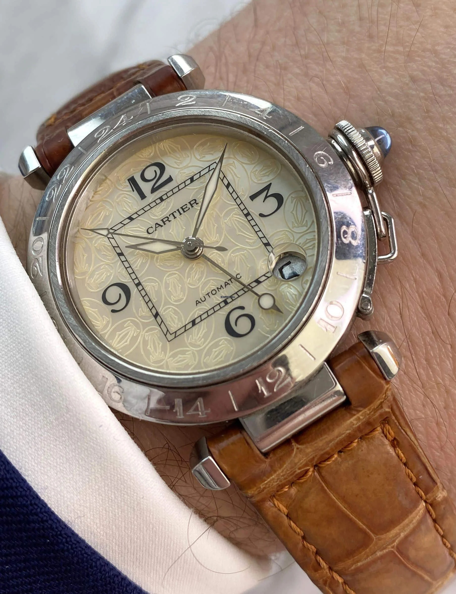 Cartier Pasha C GMT MOP 35mm Automatic ref 2377 2377