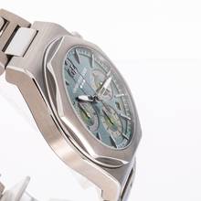 Thumbnail von Girard Perregaux Laureato 42 Chronograph Titanium Aston Martin Edition 81020-21-3398-1CM NEW 2025