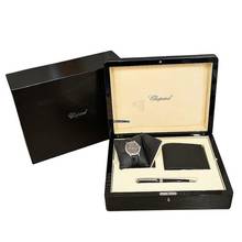 Thumbnail von Chopard L.U.C Herrenarmbanduhr L.U.C Mark III Automatik aus Stahl Set mit Geldbörse und Kugelschreiber