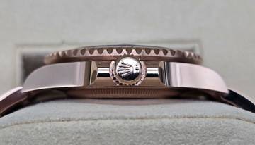 Thumbnail von Rolex GMT-Master II 126715CHNR Rootbeer Full Gold Unworn/Like New Full Set 7-2021