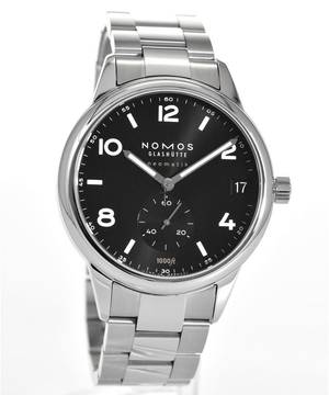  NOMOS Club Sport Neomatik 42 Datum Schwarz Ref. 781 