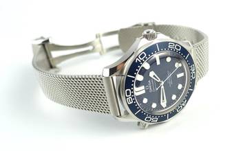 Thumbnail von Omega Seamaster Diver 300 M James Bond 60Th Aniversary 210.30.42.20.03.002