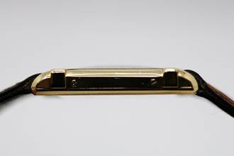 Thumbnail von Cartier Tank Chinoise Ref.8105 Rare Model with orig. Folding clasp in 18kt Gold