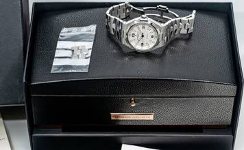 Thumbnail von Vacheron Constantin Overseas 47040 | Full Set | VC Service 2021 | Steel | white dial </h1>