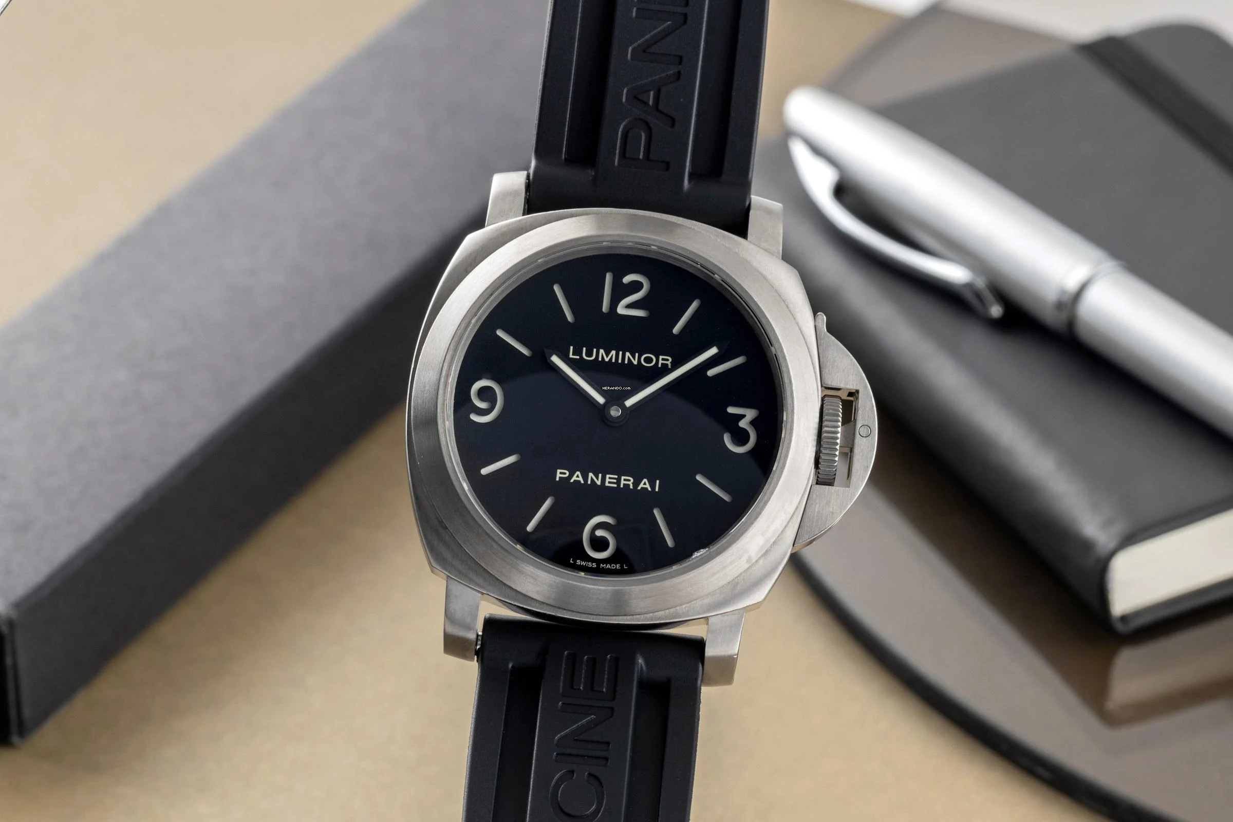 Panerai Luminor Base Titan Handaufzug Herrenuhr PAM00176 Papiere 2010